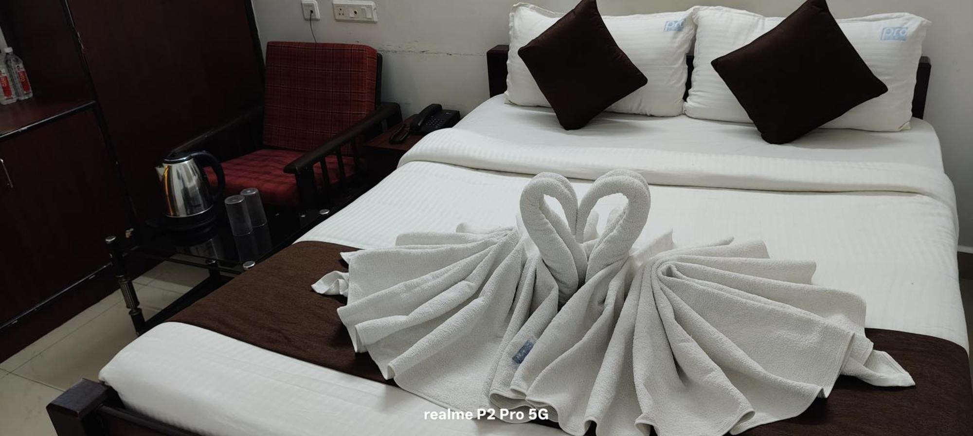 Comfort Park Inn Chennai Exterior foto